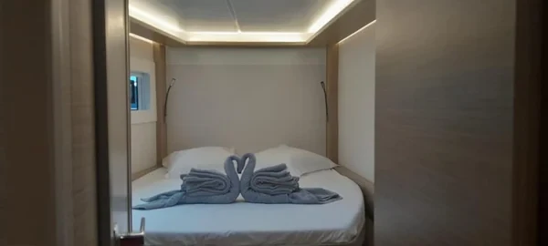 Lagoon 46 - Boatscribe.com