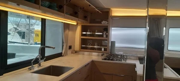 Lagoon 46 - Boatscribe.com