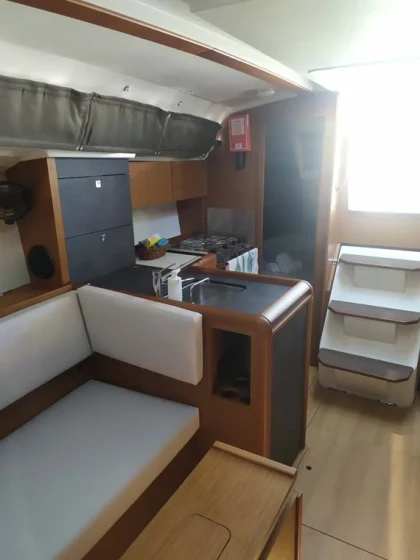 Sun Odyssey 349 - Boatscribe.com