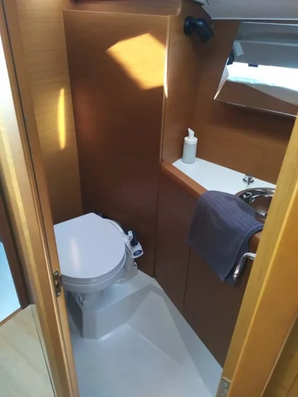 Sun Odyssey 349 - Boatscribe.com