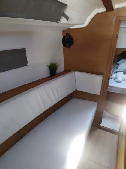 Sun Odyssey 349 - Boatscribe.com