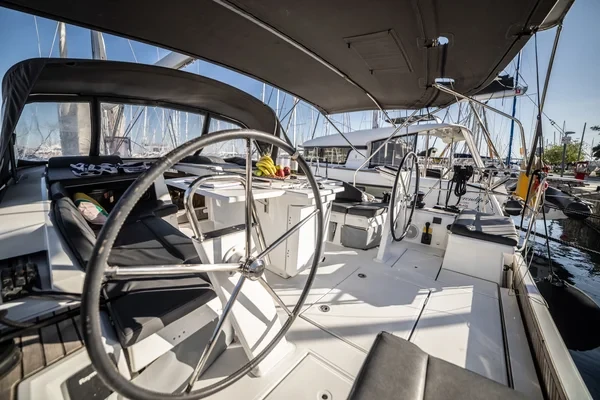Oceanis 46.1 - Boatscribe.com