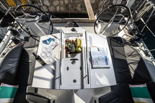 Oceanis 46.1 - Boatscribe.com