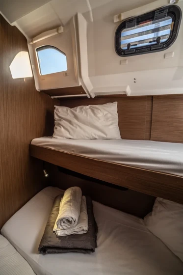 Oceanis 46.1 - Boatscribe.com