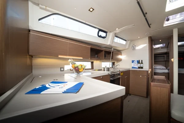 Oceanis 46.1 - Boatscribe.com
