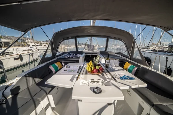 Oceanis 46.1 - Boatscribe.com