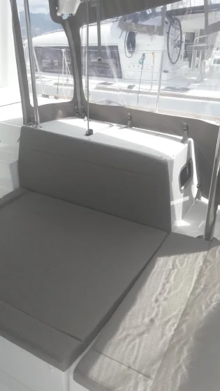 Lagoon 450 F - Boatscribe.com