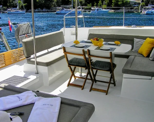 Lagoon 450 F - Boatscribe.com