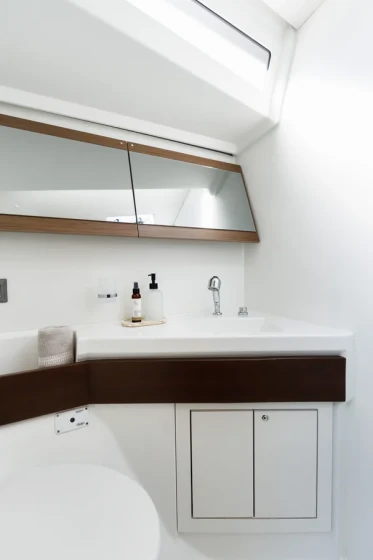 Oceanis 46.1 - Boatscribe.com