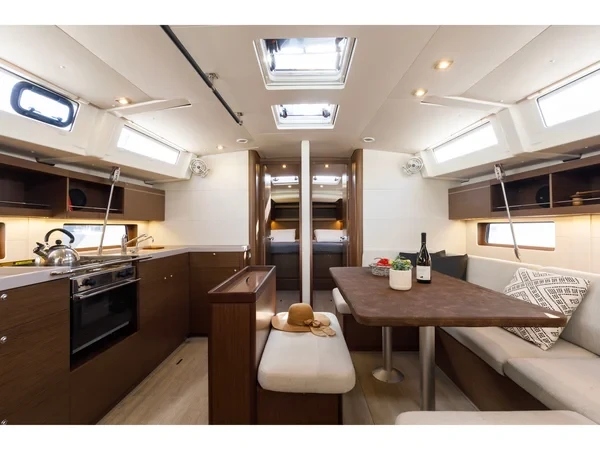 Oceanis 46.1 - Boatscribe.com