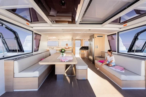Bali 5.4 - Boatscribe.com