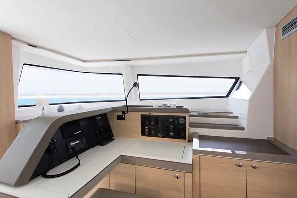 Bali 5.4 - Boatscribe.com