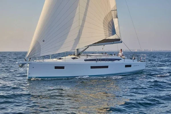 Sun Odyssey 410 - Boatscribe.com