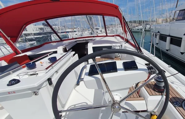 Oceanis 46.1 - Boatscribe.com