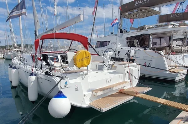 Oceanis 46.1 - Boatscribe.com