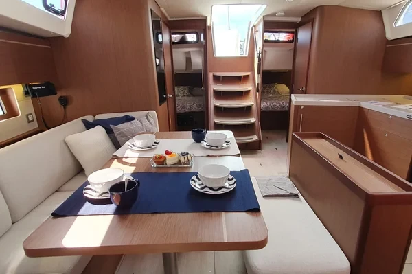 Oceanis 46.1 - Boatscribe.com