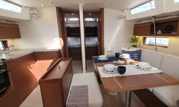 Oceanis 46.1 - Boatscribe.com