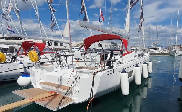 Oceanis 46.1 - Boatscribe.com