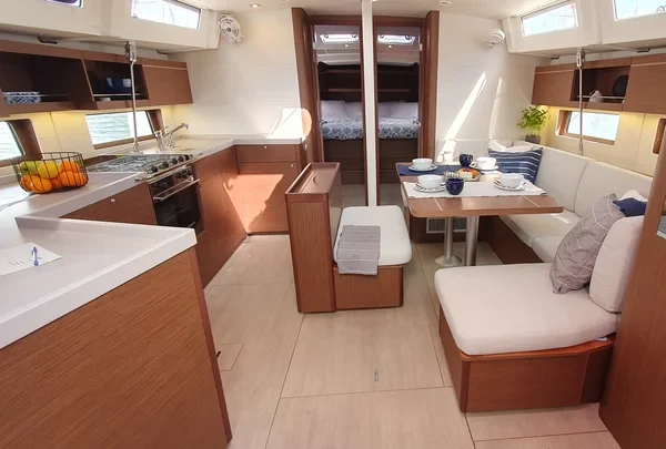 Oceanis 46.1 - Boatscribe.com