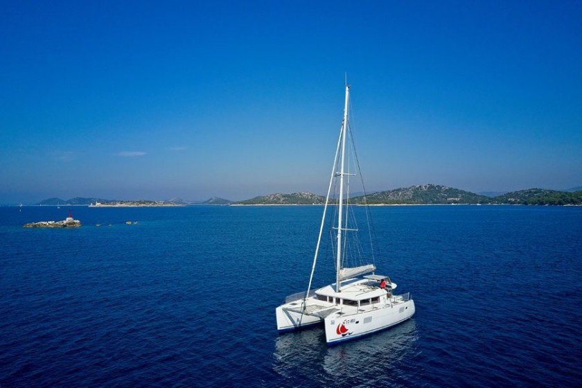 Lagoon 400 - Boatscribe.com