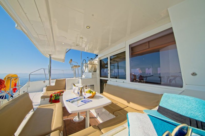 Lagoon 400 - Boatscribe.com