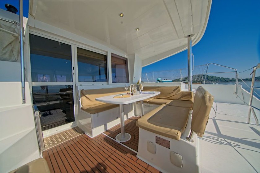 Lagoon 400 - Boatscribe.com