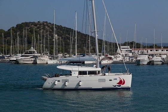 Lagoon 400 - Boatscribe.com