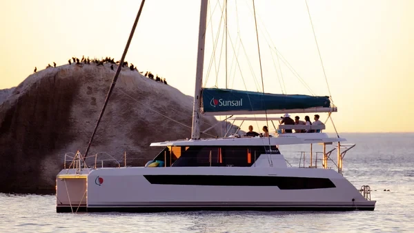 Sunsail 424 - Boatscribe.com