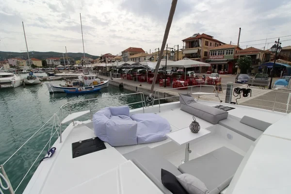 Bali 4.2 - Boatscribe.com