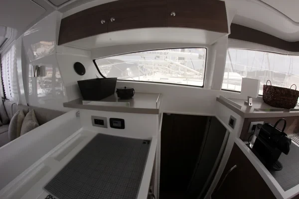 Bali 4.2 - Boatscribe.com