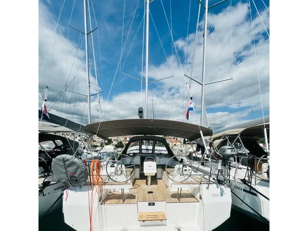 Bavaria C38 - Boatscribe.com