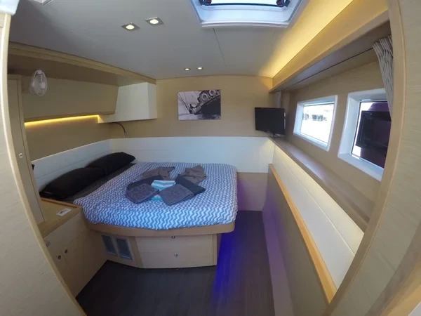 Lagoon 52 F - Boatscribe.com