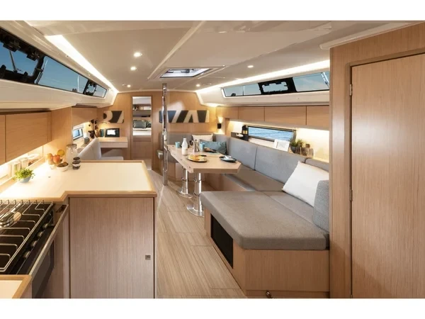 Bavaria C42 - Boatscribe.com