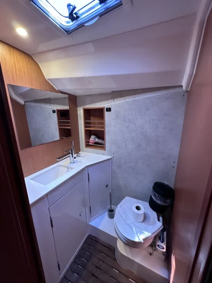 Bavaria C42 - Boatscribe.com