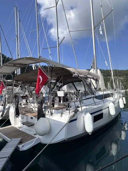 Bavaria C42 - Boatscribe.com