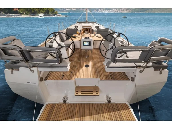 Bavaria C42 - Boatscribe.com