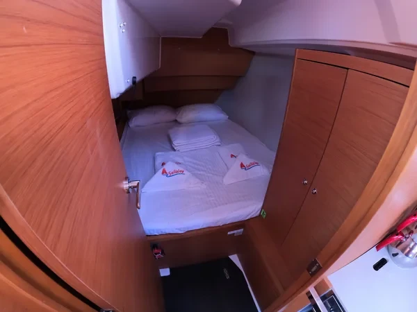 Dufour 37 - Boatscribe.com