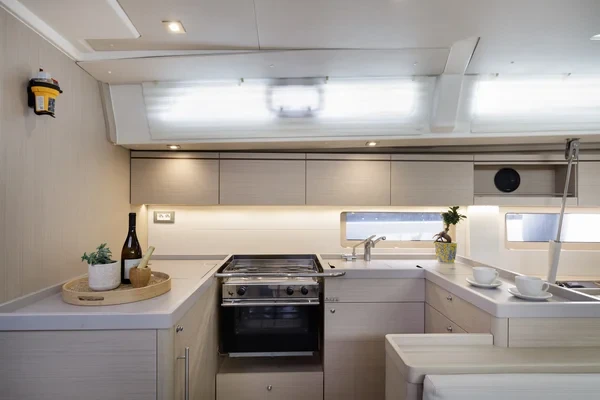 Oceanis 51.1 - Boatscribe.com