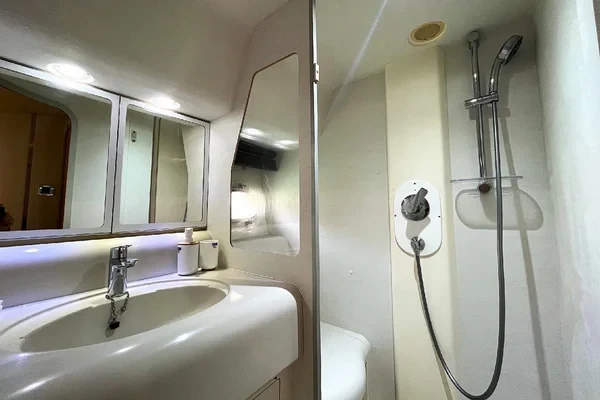 Princess 470 - Boatscribe.com