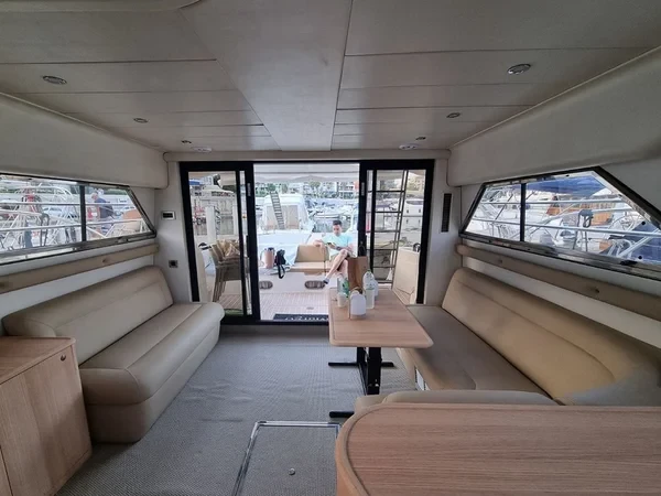 Princess 470 - Boatscribe.com