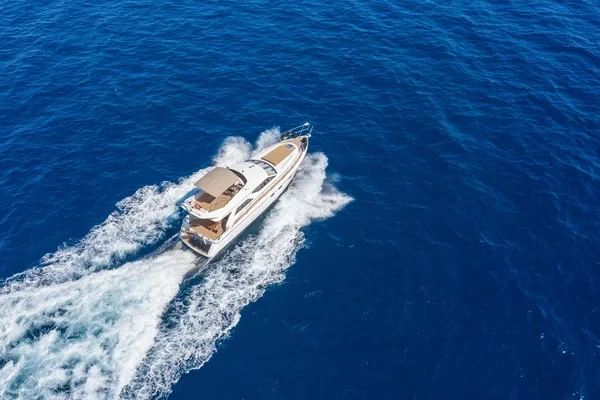 Princess 470 - Boatscribe.com
