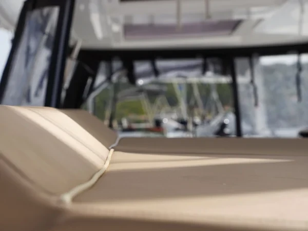 Lagoon 42 - Boatscribe.com