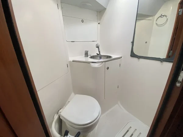 Sun Odyssey 42.2 - Boatscribe.com