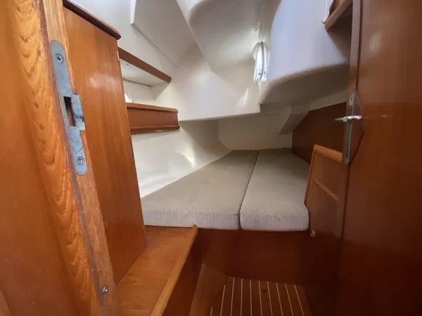 Sun Odyssey 42.2 - Boatscribe.com