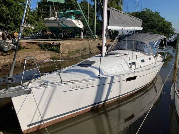 Delta 36 - Boatscribe.com