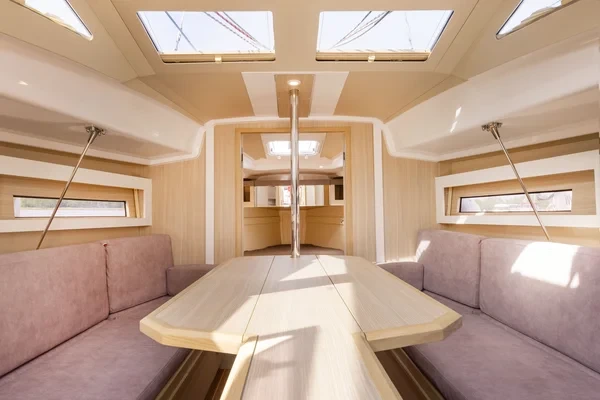 Maxus 34 - Boatscribe.com