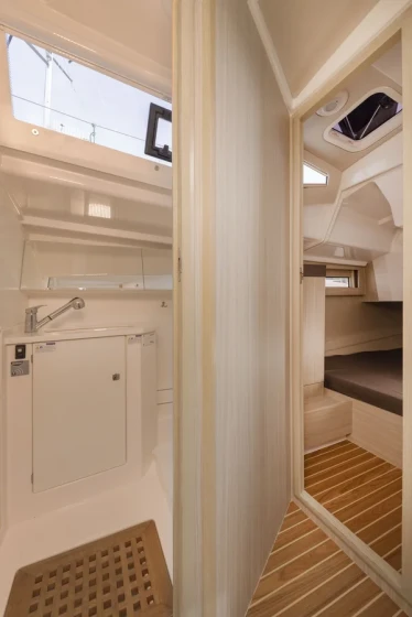 Maxus 34 - Boatscribe.com