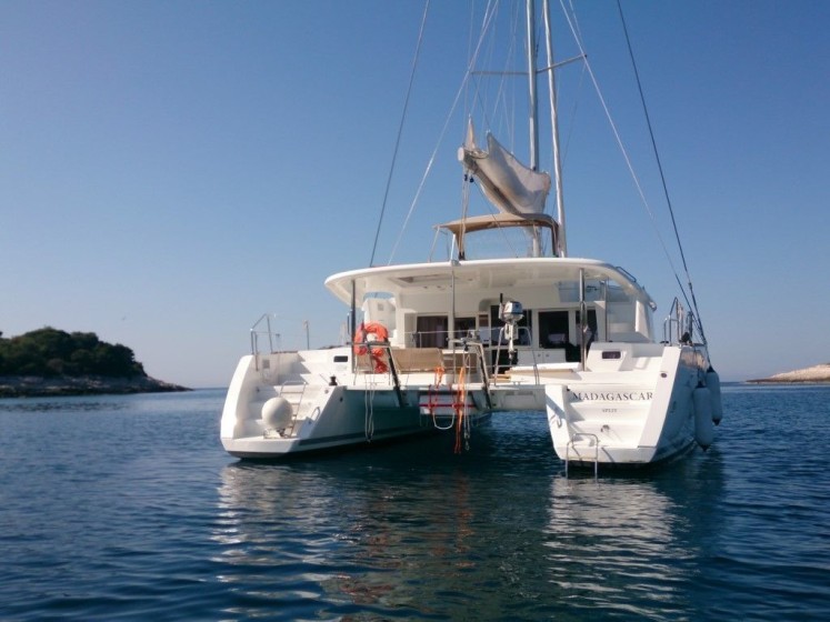Lagoon 450 - Boatscribe.com