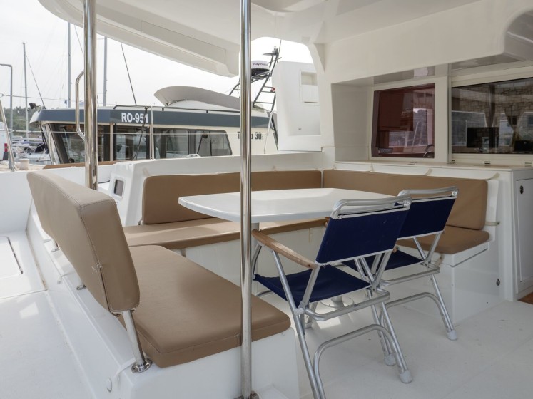 Lagoon 450 - Boatscribe.com