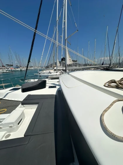 Lagoon 46 - Boatscribe.com